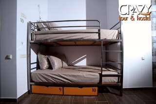 Хостелы Crazy Hostel Ереван Спальное место на двухъярусной кровати в общем номере для мужчин и женщин-5