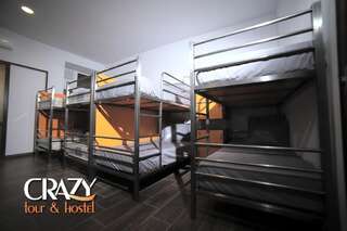 Хостелы Crazy Hostel Ереван Спальное место на двухъярусной кровати в общем номере для мужчин и женщин-6